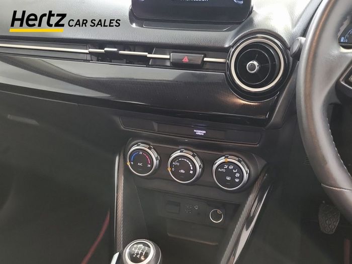 Mazda 2 2024