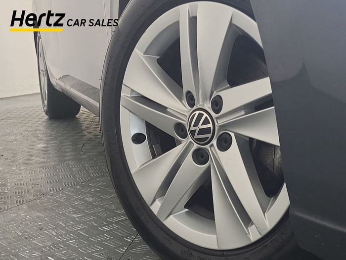 Volkswagen Golf 2024