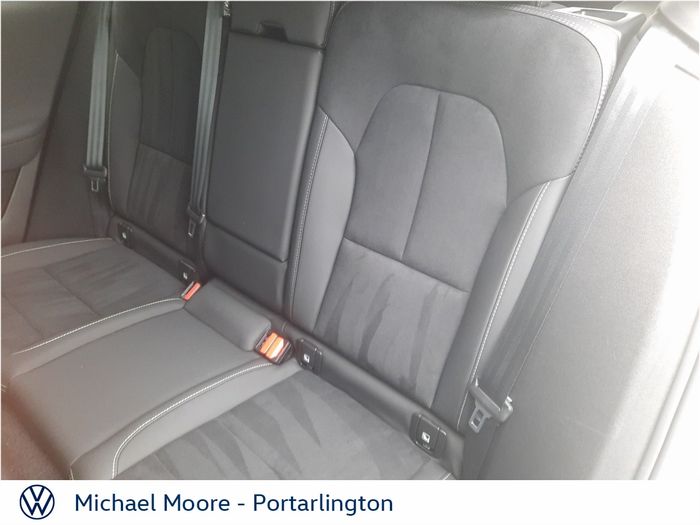 Volvo XC40 2025