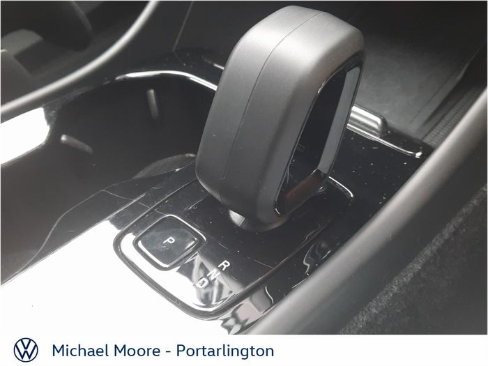 Volvo XC40 2025