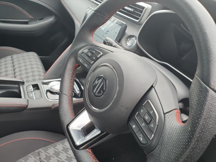 MG ZS 2024