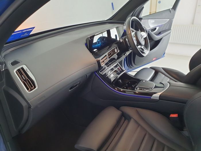 Mercedes-Benz EQC 2023