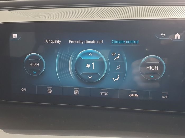 Mercedes-Benz EQC 2023