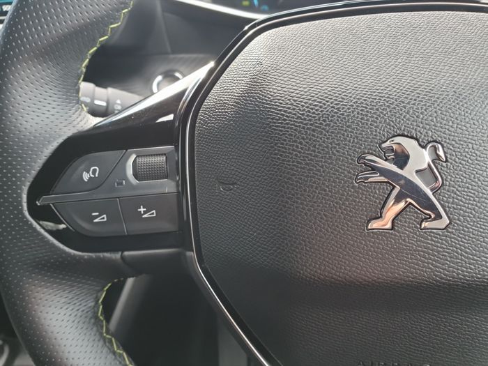 Peugeot 208 2023