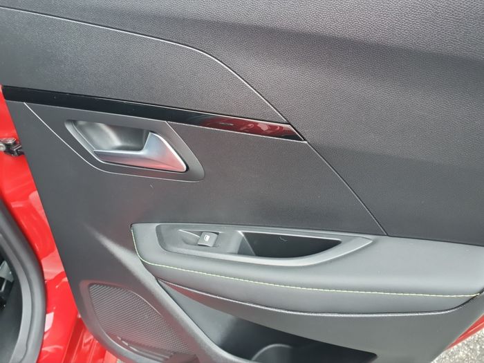 Peugeot 208 2023