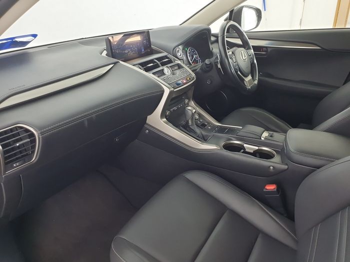 Lexus NX 2018