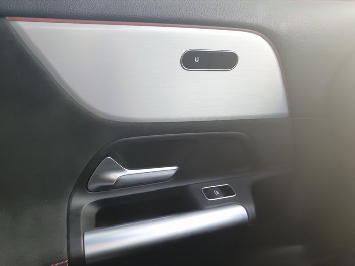 Mercedes-Benz EQA 2023