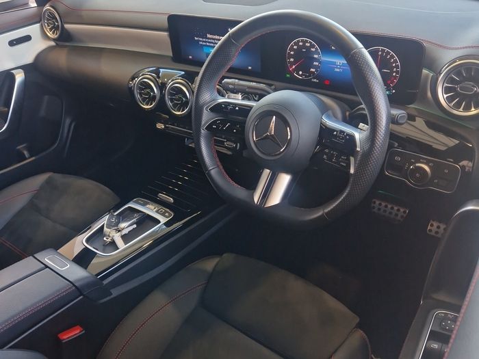 Mercedes-Benz CLA 2025