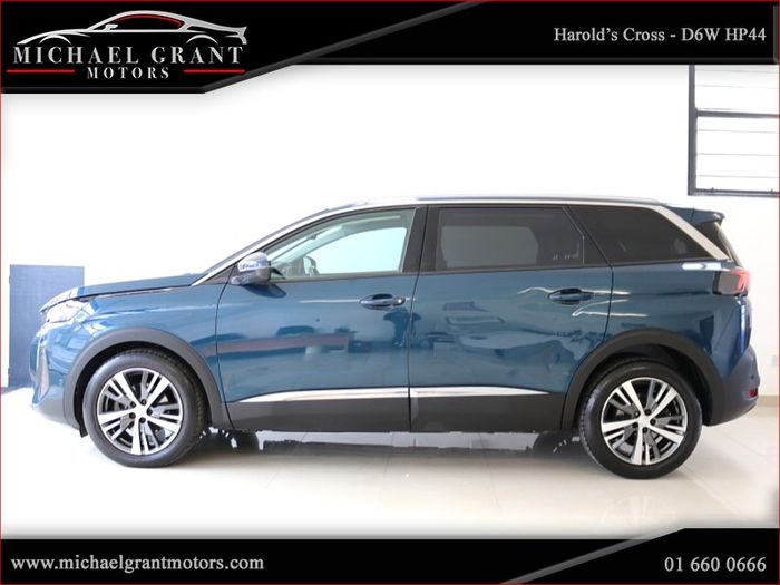 Peugeot 5008 2021