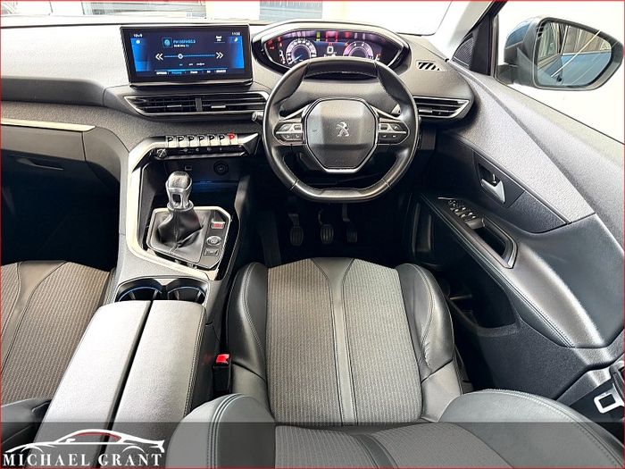Peugeot 5008 2021
