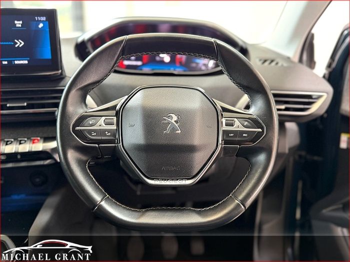 Peugeot 5008 2021