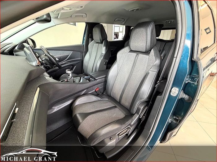 Peugeot 5008 2021