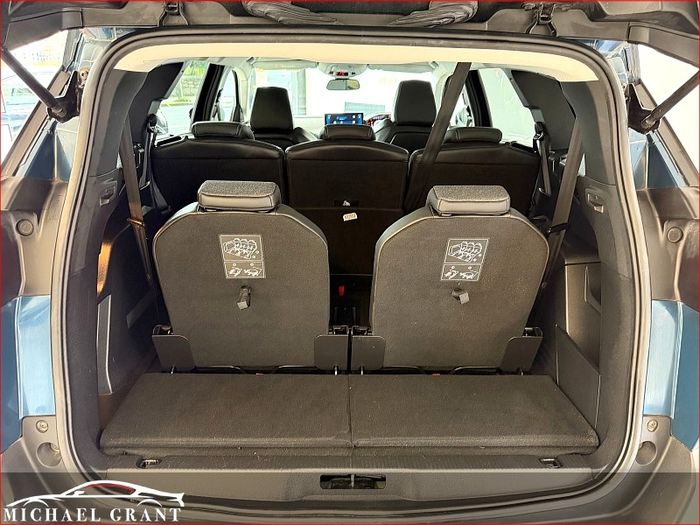 Peugeot 5008 2021