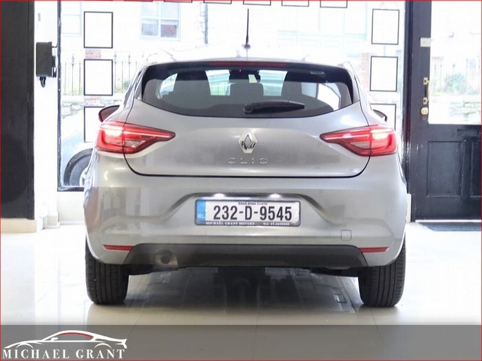 Renault Clio 2023