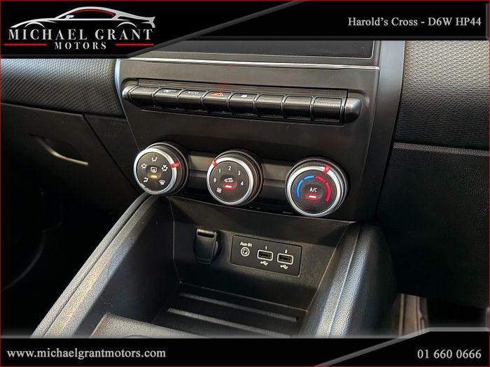 Renault Clio 2023