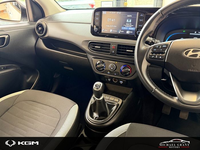 Hyundai i10 2023