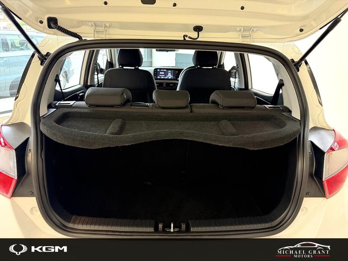 Hyundai i10 2023