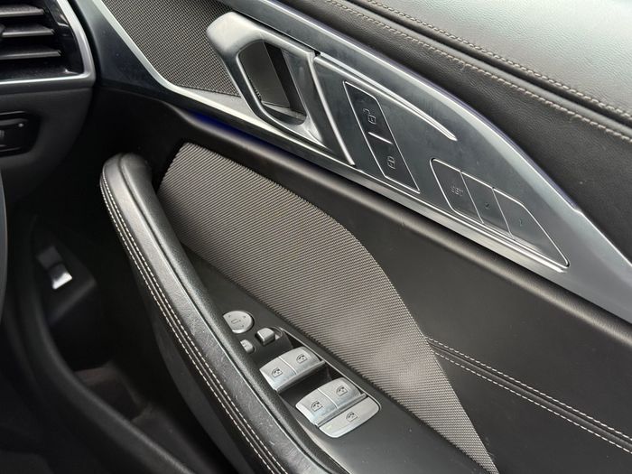 BMW 8 Series 2021