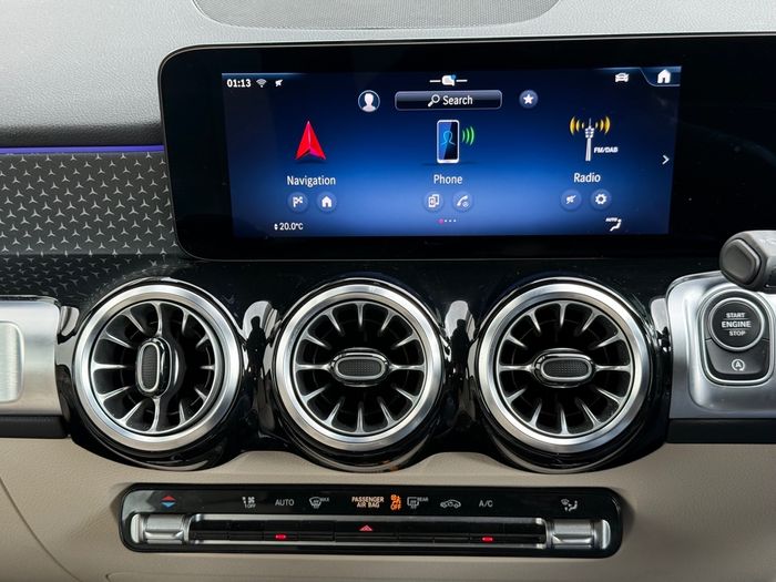 Mercedes-Benz GLB 2023