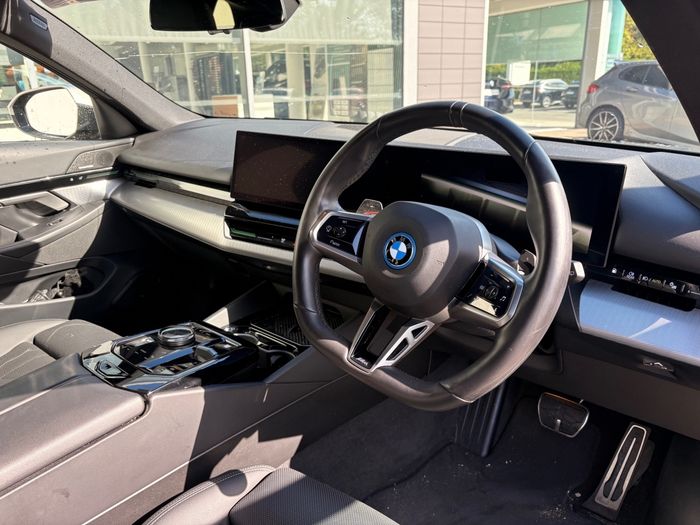 BMW 5 Series 2024