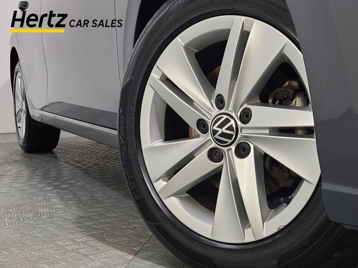 Volkswagen Golf 2024