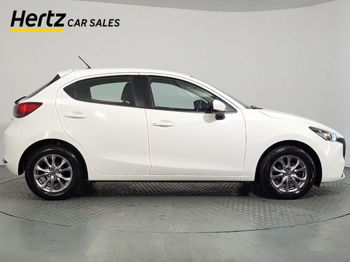 Mazda 2 2024