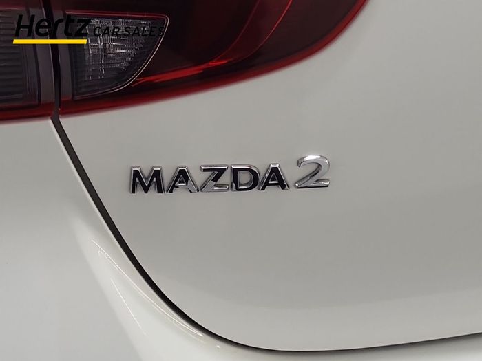 Mazda 2 2024