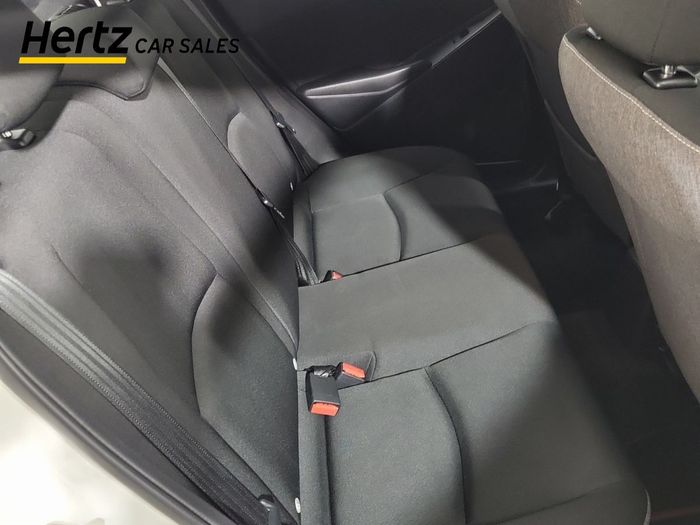 Mazda 2 2024