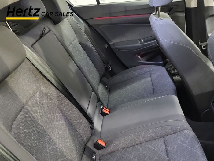 Volkswagen Golf 2024