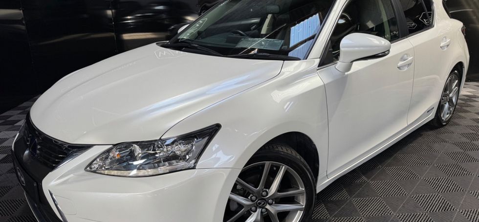 Lexus CT200H 2017