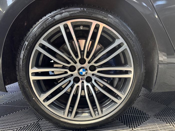BMW 5 Series 2019