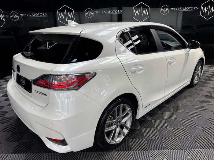 Lexus CT200H 2017