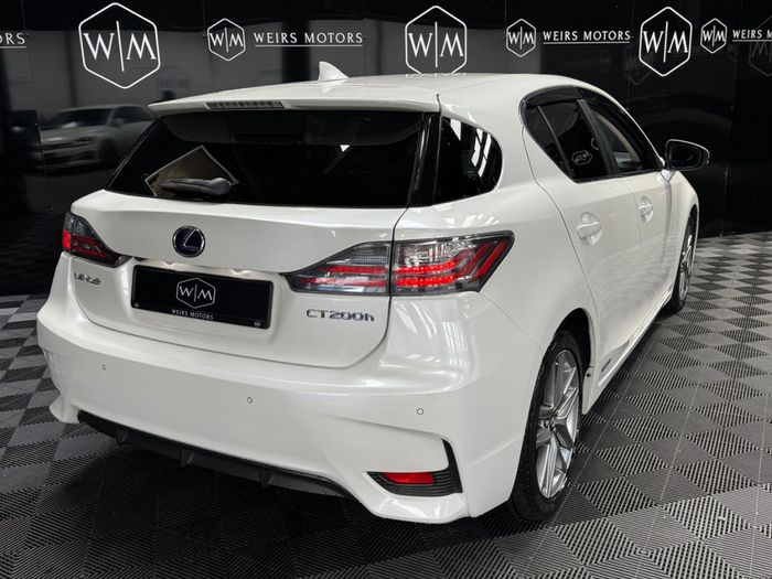 Lexus CT200H 2017