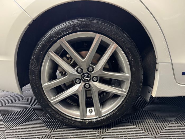 Lexus CT200H 2017