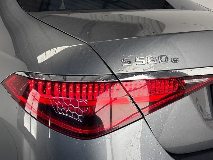 Mercedes-Benz S-Class 2022