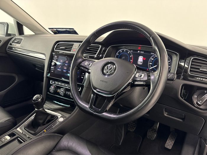 Volkswagen Golf 2020