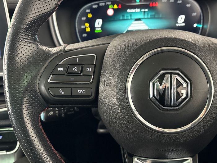 MG HS 2022