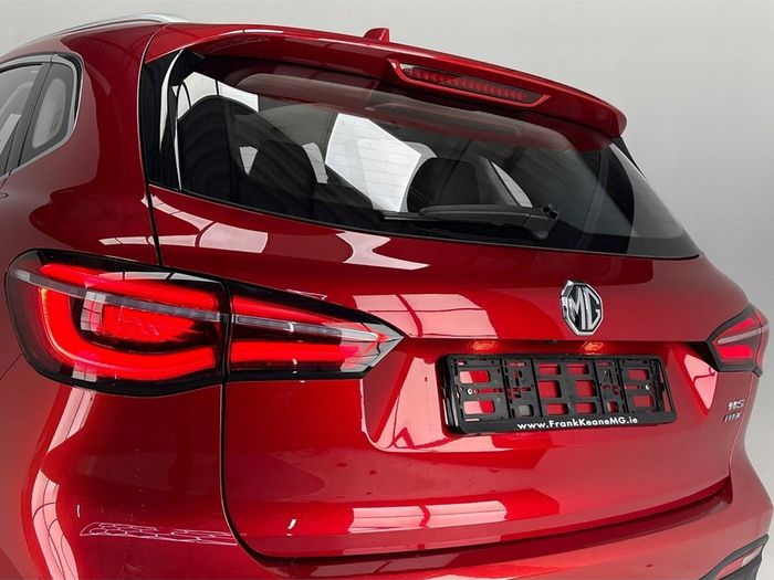 MG HS 2022