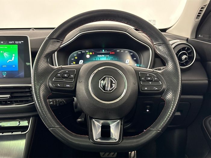 MG HS 2022