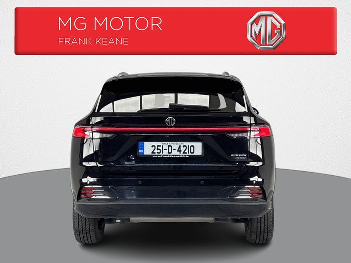 MG HS 2025