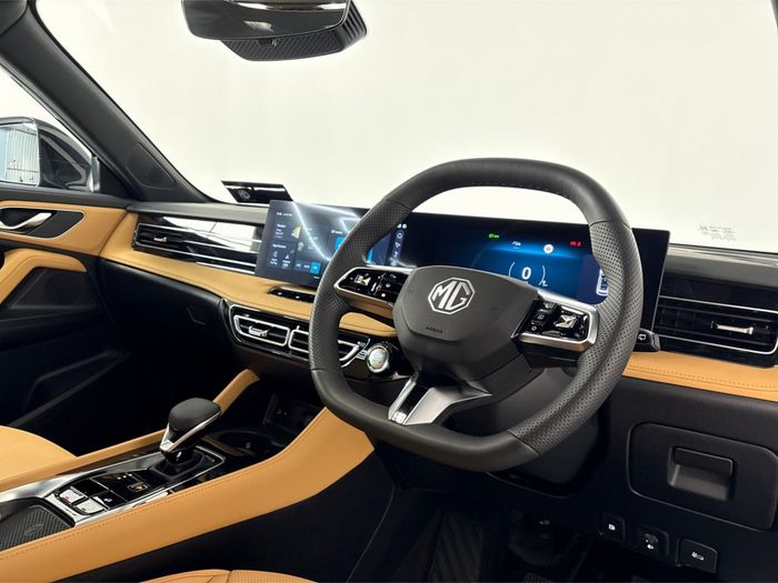 MG HS 2025