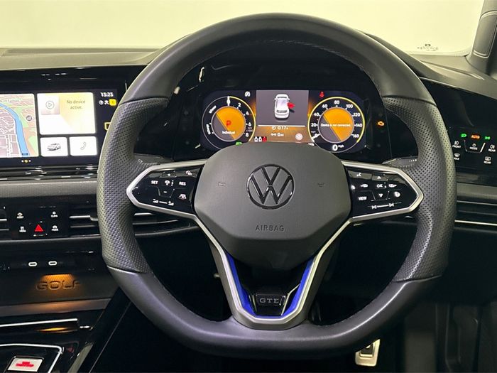Volkswagen Golf 2023