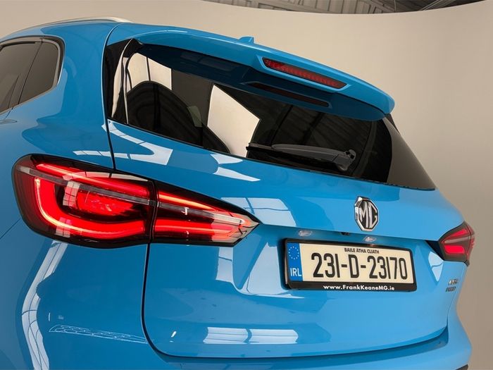 MG HS 2023