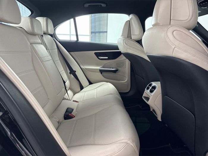 Mercedes-Benz C-Class 2022