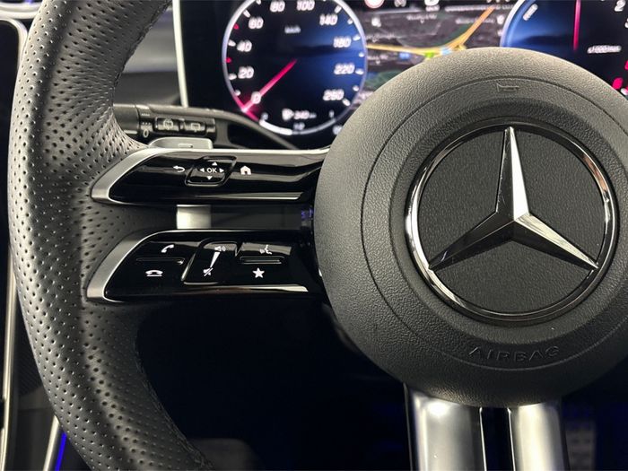 Mercedes-Benz GLC-Class 2023