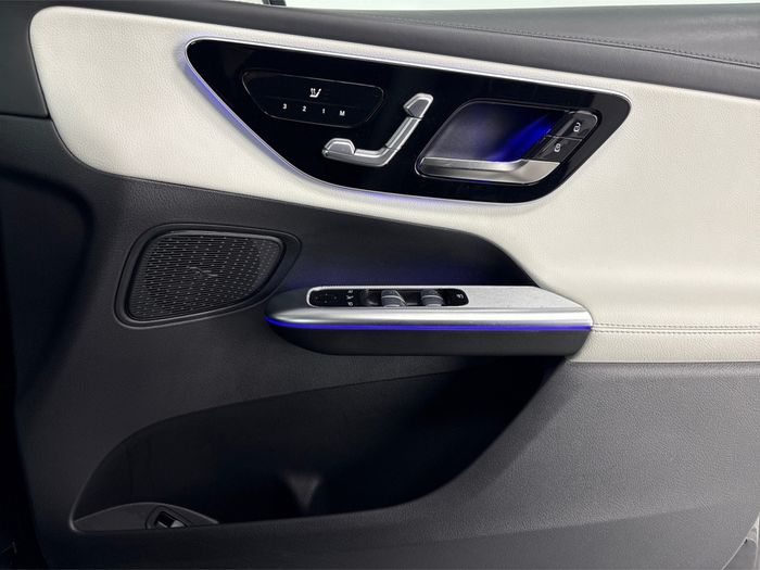 Mercedes-Benz GLC-Class 2023