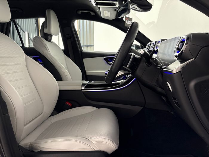 Mercedes-Benz GLC-Class 2023