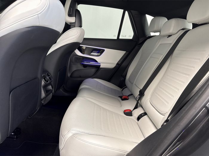 Mercedes-Benz GLC-Class 2023
