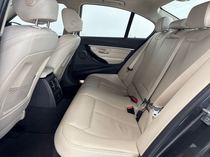 BMW 3 Series 2017