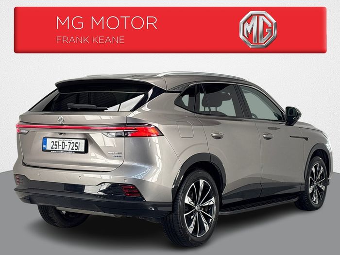 MG HS 2025